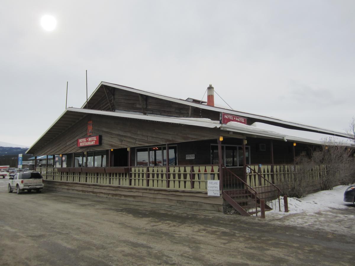 Airport Chalet Whitehorse Exteriér fotografie